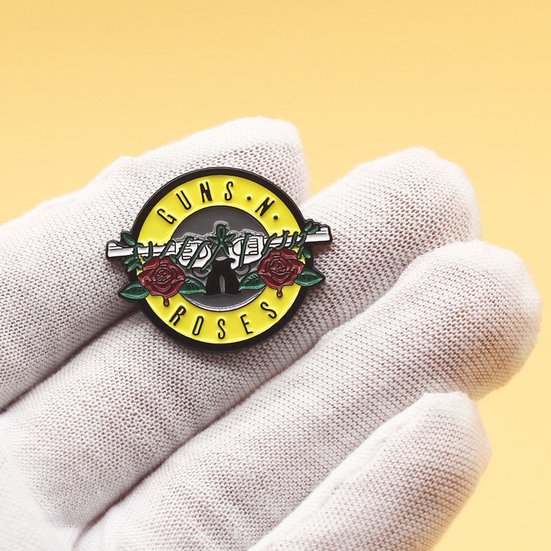 Diverse Heavy Metal Rock Bands - Heavy Equipment Logo recensie en prijs